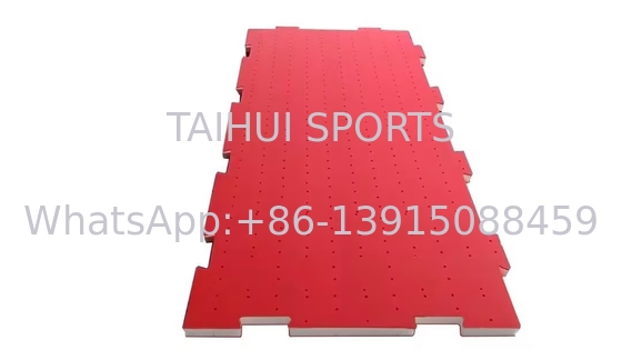 Mit unseren zertifizierten CFH/HIC-Shockpad-Lösungen sind sicherere Sportflächen möglich Geräuschminderung und Verlängerung 200%