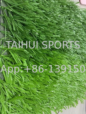 5/8 Zoll Abmessung Dauerhafte UV-Stabile Tuft Rückzugskraft FIFA Künstliche Sportgrün für Fußballfeld Landschaftsgestaltung