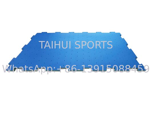 Stoßdämpfende Puzzlematte mit 30 kg/m³ Dichte, 20-70 mm Dicke, HIC/CFH-zertifiziert für Spielplatzsicherheit